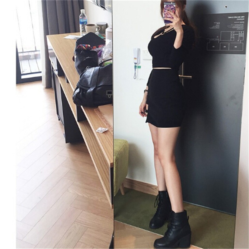 Chân váy lưng cao xẻ đùi trơn màu đen | BigBuy360 - bigbuy360.vn