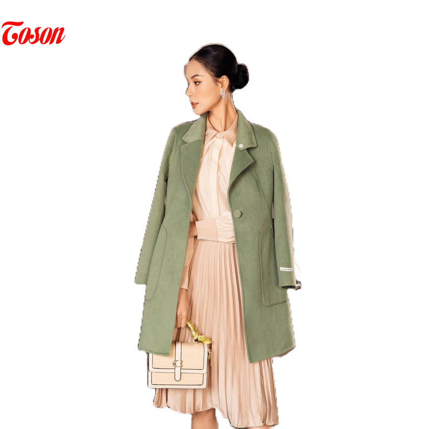 Áo dạ lông cừu xanh lá dáng dài, túi ốp, cổ đính trang trí limitted Toson 99411R32