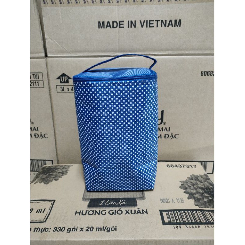 Bộ ba hộp thủy tinh chữ nhật Lock and lock 420ml kèm túi giữ nhiệt.