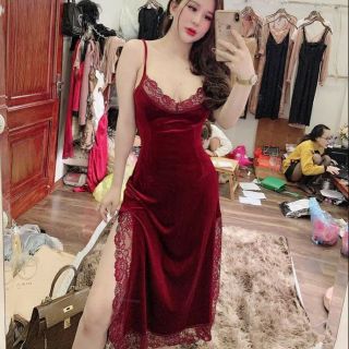 Đầm nhung phối ren xẻ tà sexy