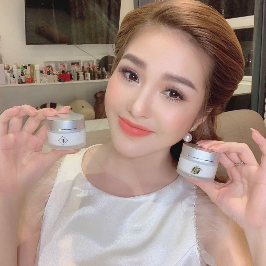 Kem Face Collagen Sữa Non Thâm Nám Trắng Da Femmiu 30 gr Chính Hãng Tặng Mặt Nạ