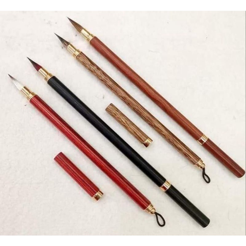 Bút tiểu khải loại tốt dùng để chép sách, chép kinh, ghi sớ...