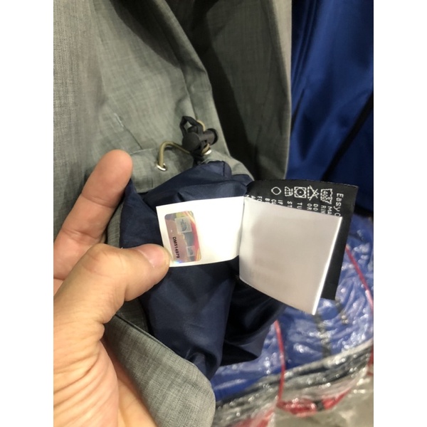 Áo gió 2 lớp trống nước