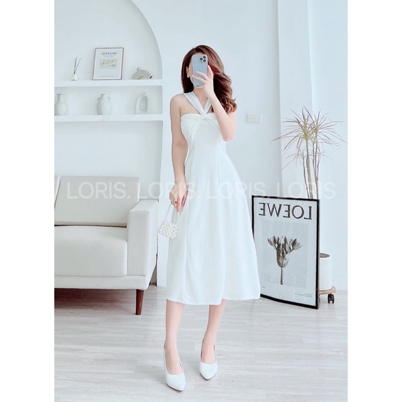 Đầm Suzy trắng cổ yếm dây lưng dáng xoè