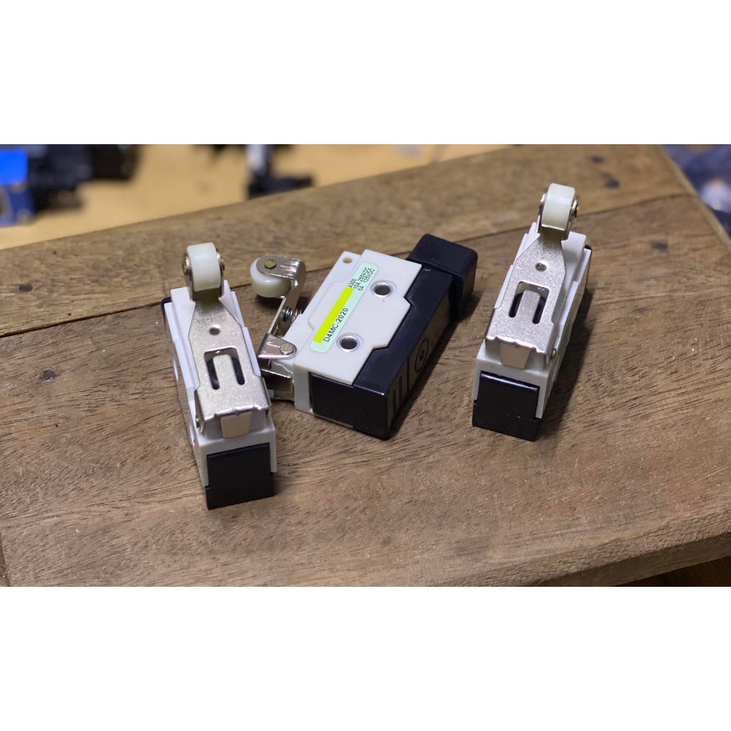 Công tắc hành trình  D4MC-2020