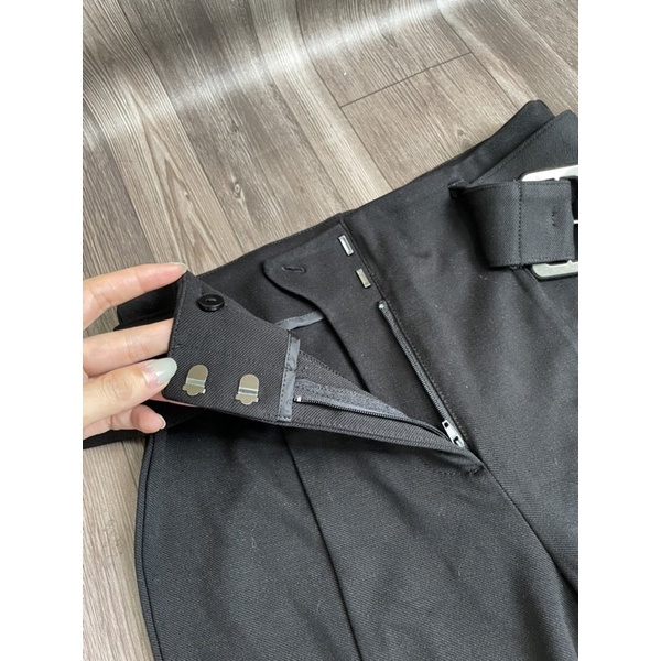Quần đen ống loe có đai thắt lưng, chất kaki thun co giãn