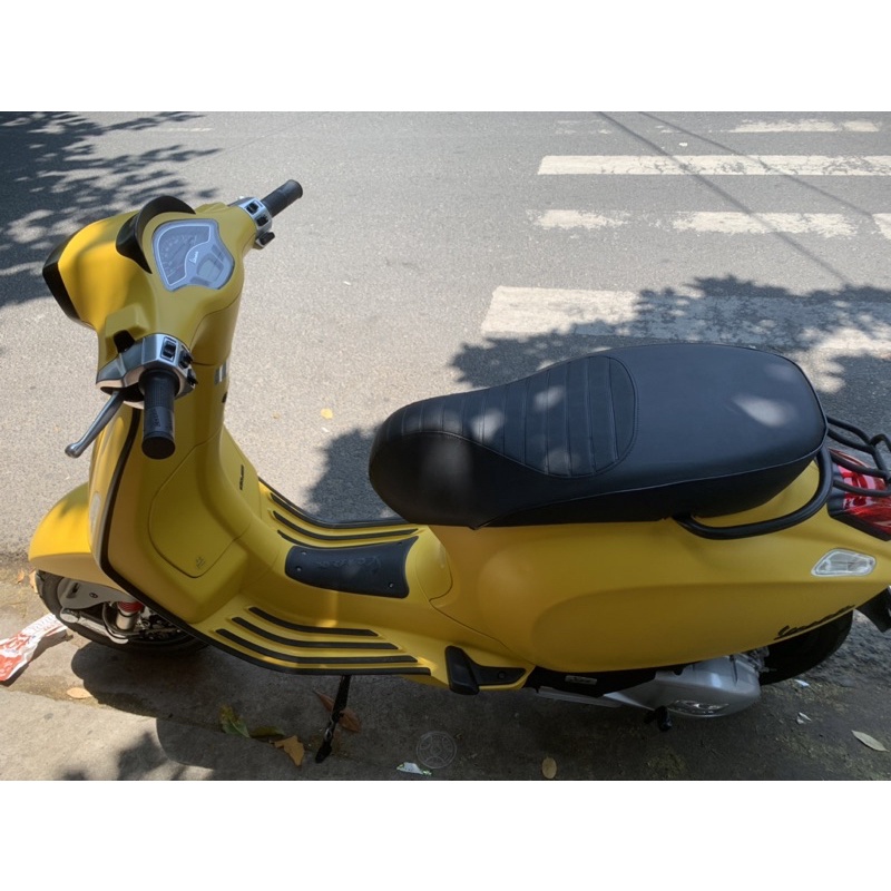da yên vespa ép sọc ngang