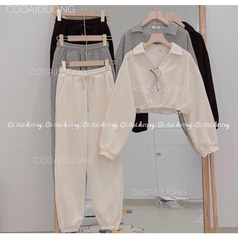 Bộ crt cổ đức rút gấu+quần thụng bom   💰 Sỉ 85k 1 bộ. Form siêu đẹp. Chất bo tăm .   dl 78k giảm giá. Sll inbox
