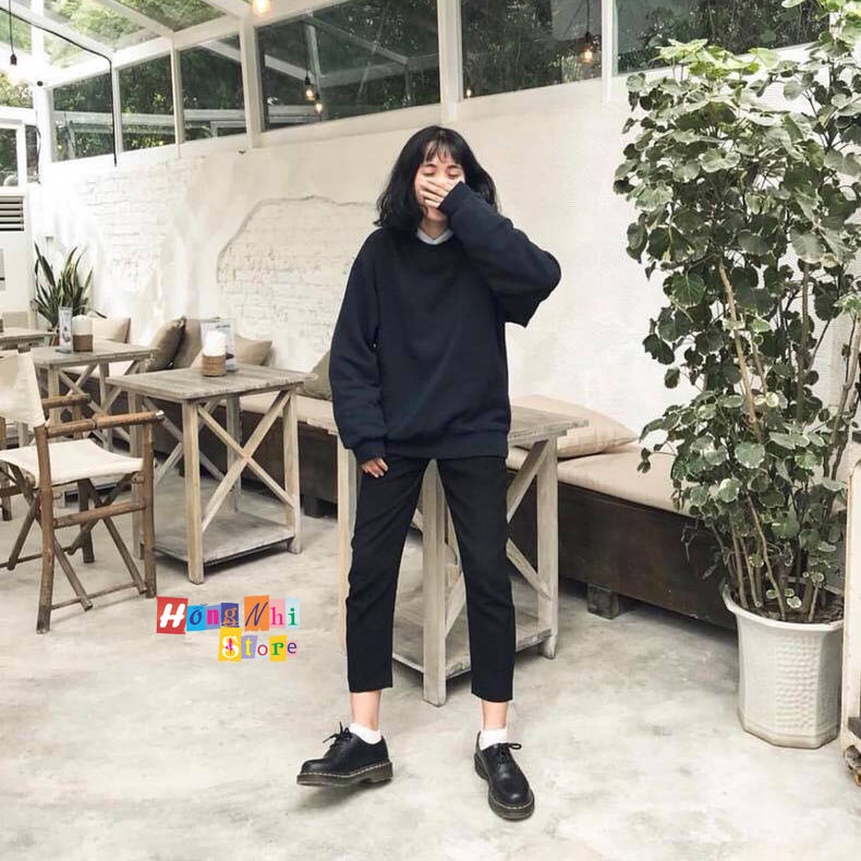 Áo Sweater Trơn Ulzzang Unisex Màu Đen Chất Nỉ Bông Cao Cấp Dáng Rộng Nam Nữ - MM