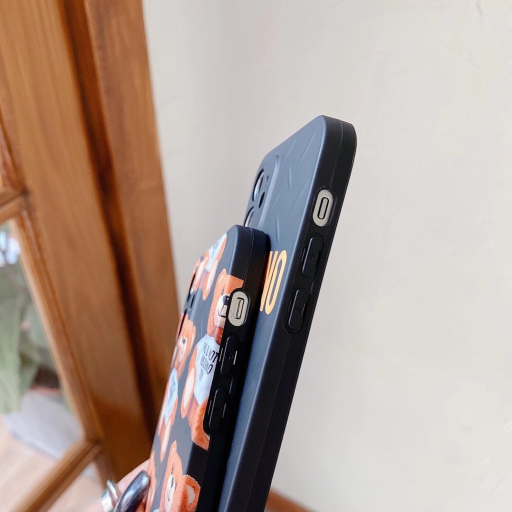 Ốp điện thoại silicon in hình Moschino cho Iphone 12 / 12pro Max / 12mini / 11promax / 7plus / Xsmax | BigBuy360 - bigbuy360.vn