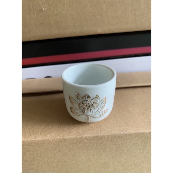 Chung nước lẻ thờ cúng