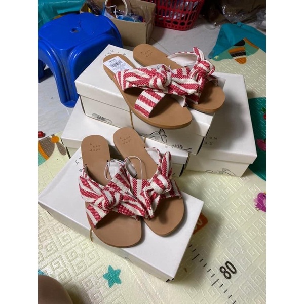 Dép quai chéo A New Day