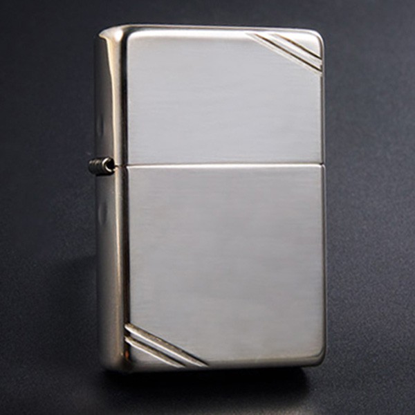 Bật lửa Zippo Vintage chặt góc trơn 260