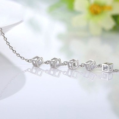Vòng Tay Mạ Bạc 925 Hình Khối Lập Phương Đơn Giản Phong Cách Hàn Quốc Cho Nữ Mã Số La-4885