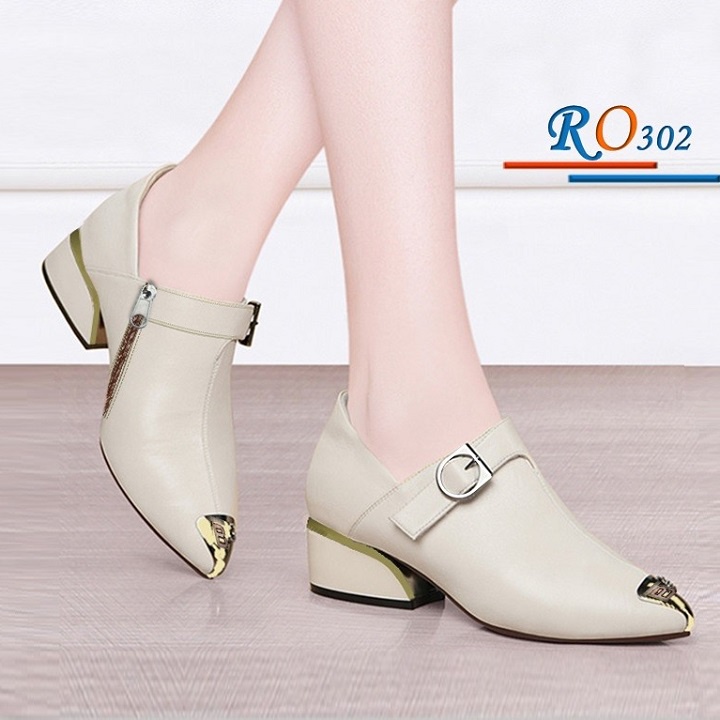 Giày boot nữ cổ thấp 4cm hai màu đen kem hàng hiệu rosata ro302