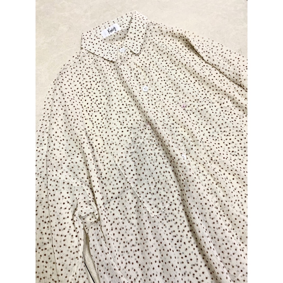 ÁO SƠ MI MÀU XANH MINT KHOAC NGOAI CÁ TÍNH