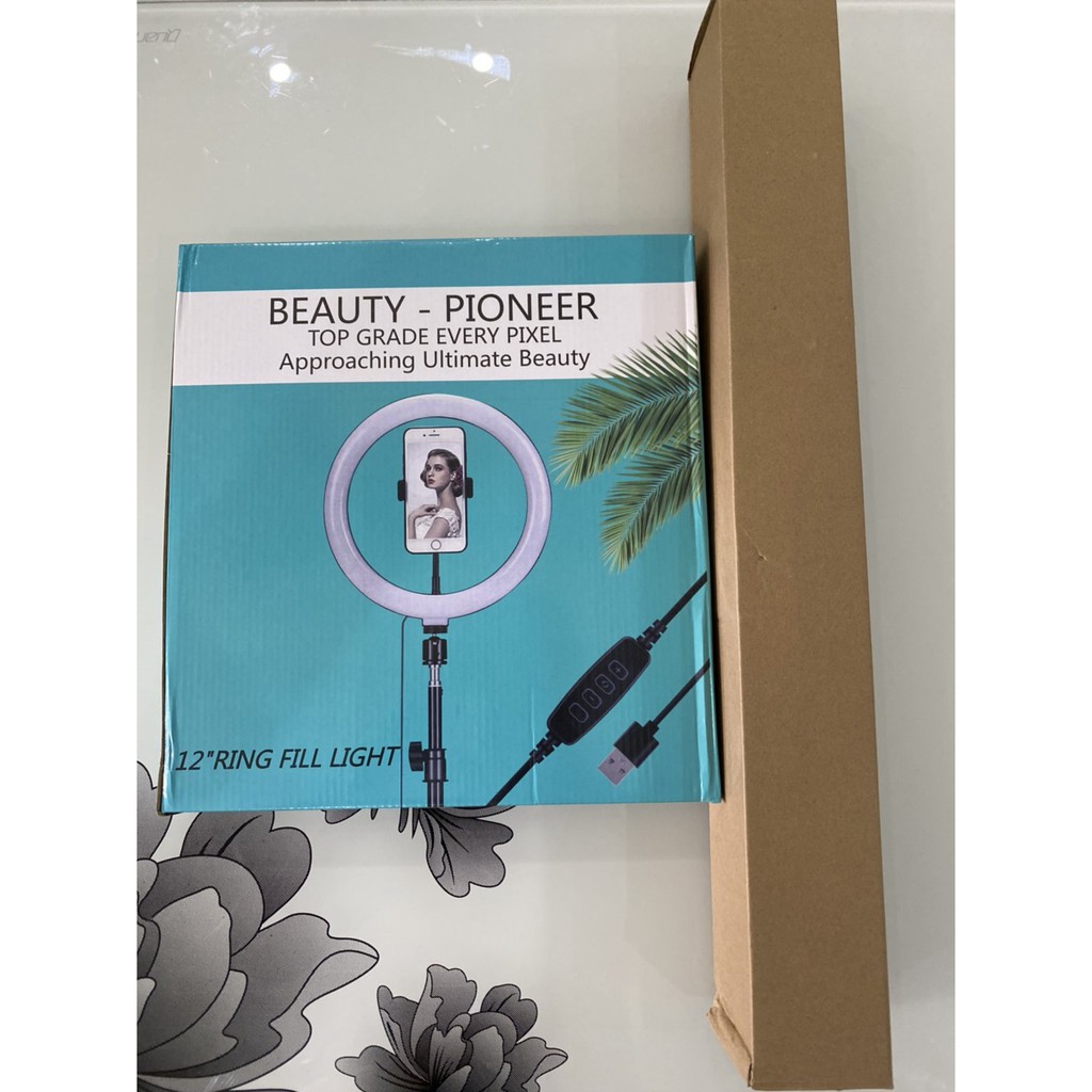 Đèn Livestresam size 30cm kèm chân đế cao 1m8 tặng kẹp điện thoại | BigBuy360 - bigbuy360.vn