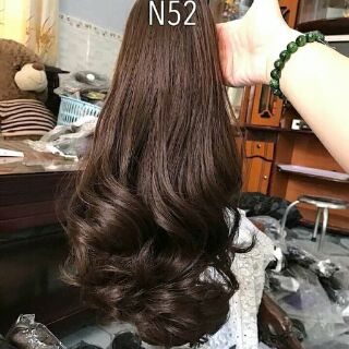 Ngoạm tóc giả xoăn lửng