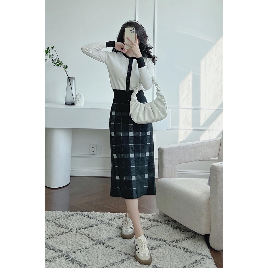 Chân váy nữ len lông kẻ caro by VIENTRAN N62F21T010