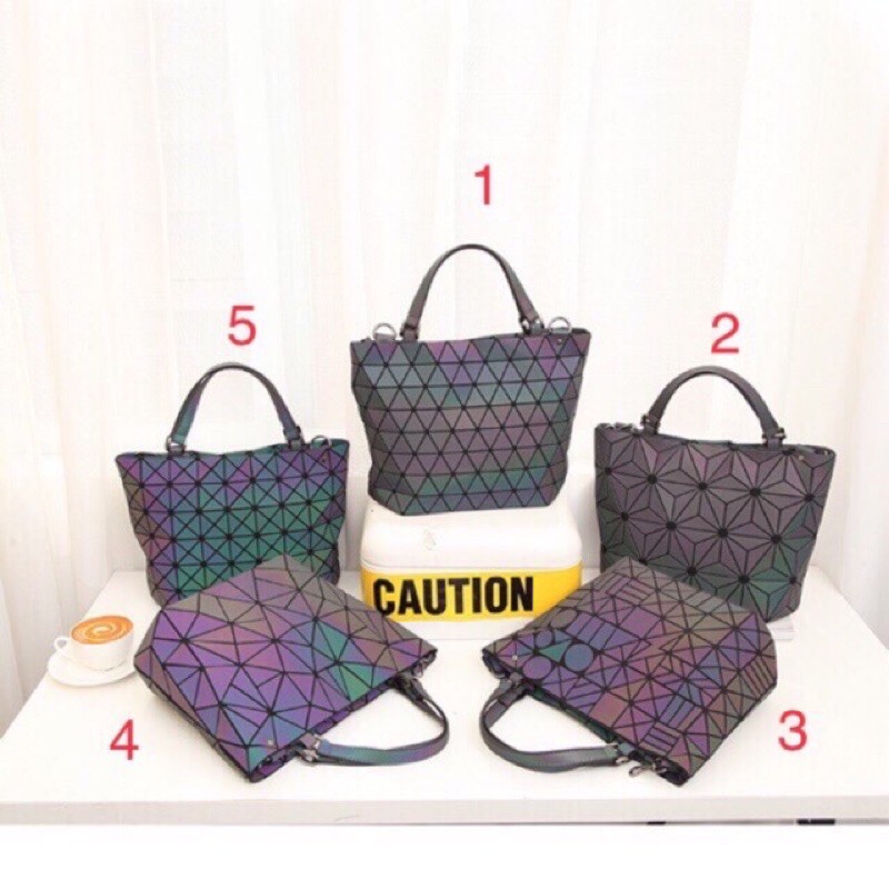 Túi đeo chéo 3D cao cấp có sẵn