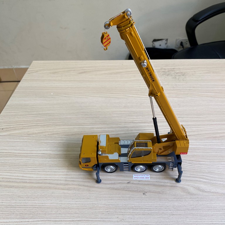 Mô hình xe cần cẩu tỉ lệ 1:50 bằng hợp kim siêu to, cần có thể rút dài –