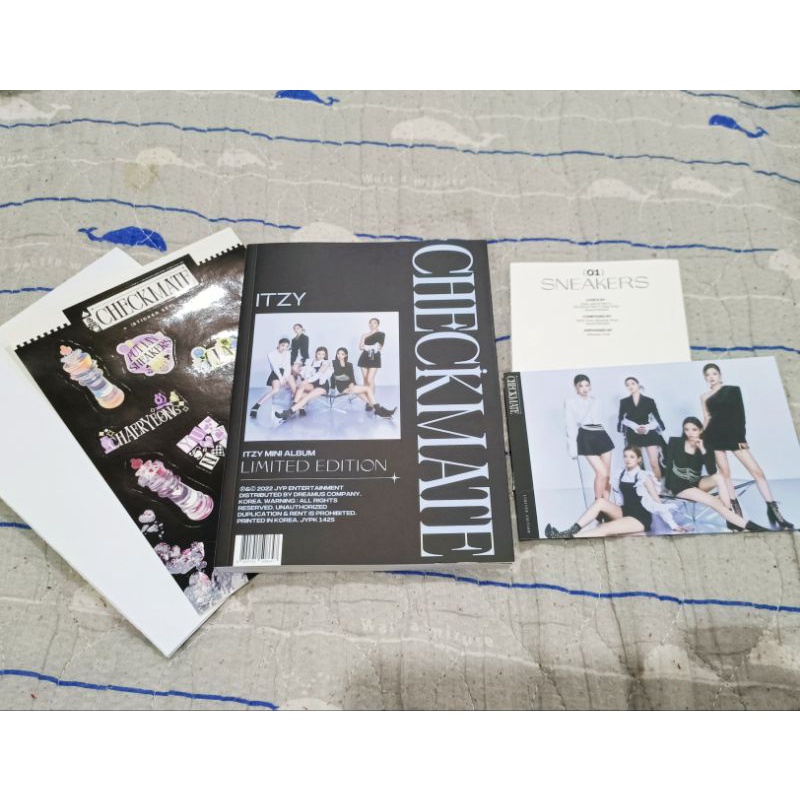 Set ảnh album nhóm nhạc ITZY - CHECKMATE