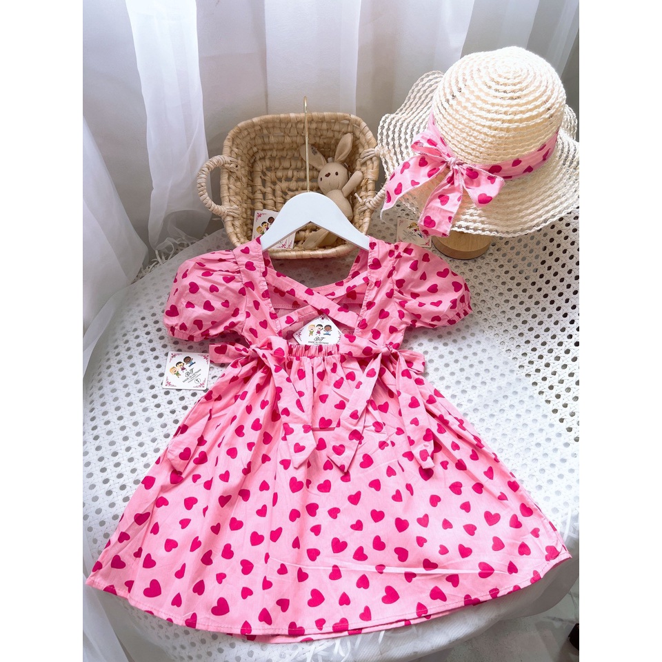 Set váy trái tim kèm mũ cho bé