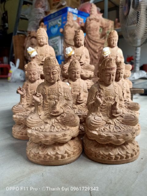 Tượng Phật để xe gỗ xá xị thơm
