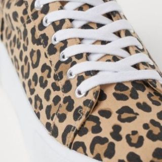 Giày H&M bệt đế bằng da beo size 37 auth