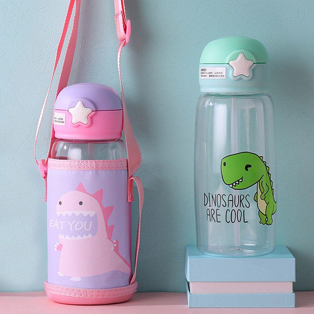 Bình Đựng Nước 700ML Có Ống Hút Và Dây Đeo Vai