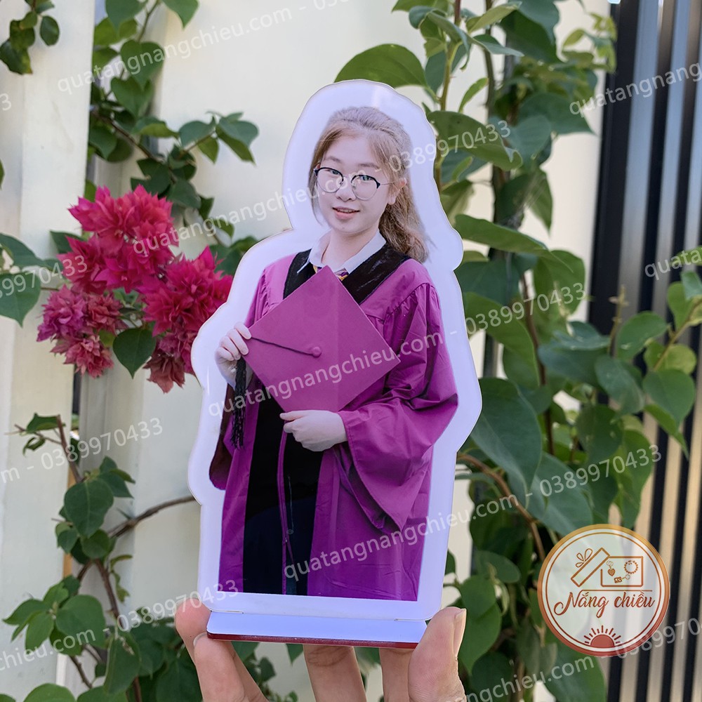 Tượng đứng mika in ảnh theo yêu cầu_ Stander in ảnh theo yêu cầu
