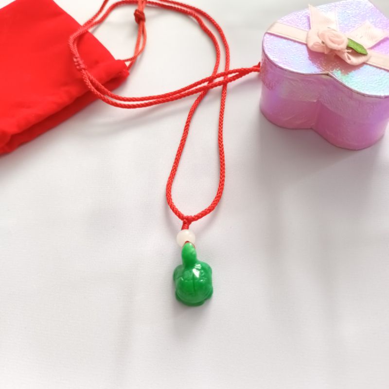 Vòng cổ rùa đá màu xanh cho bé học giỏi, rèn nên tính cách bền bỉ, kiên trì