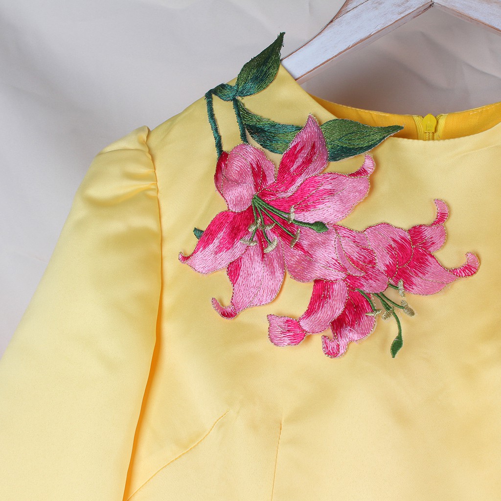[HÀNG THIẾT KẾ] Áo Dài Tết Bé Gái, Aodai Cách Tân Cho Bé Mặc Tết Màu VàngThêu Hoa