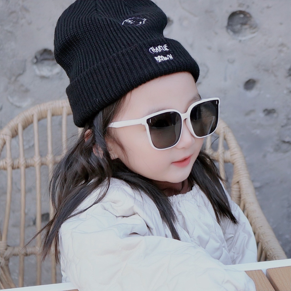 Kính mát cho bé trai bé gái thời trang nhiều màu Trắng Đen Nâu Xanh Kính trẻ em - Lipokids PK020chamdoc10291