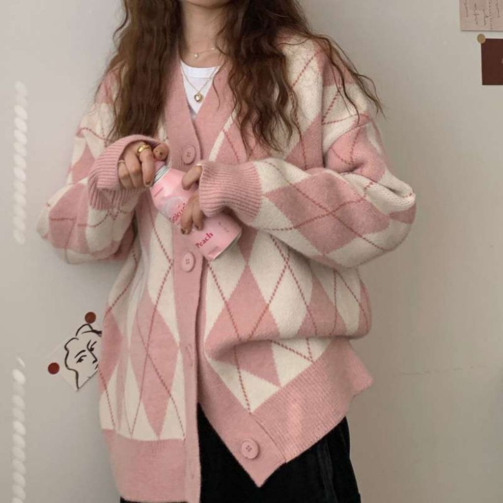 Áo cardigan nữ len hình thoi màu đen hồng kẻ sọc form rộng dệt kim ulzzang dáng dài phong cách hàn quốc | BigBuy360 - bigbuy360.vn