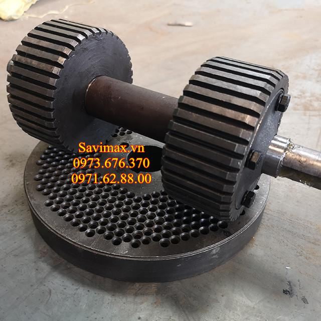 Máy ép cá, thức ăn làm cám viên cho gia súc, gia cầm