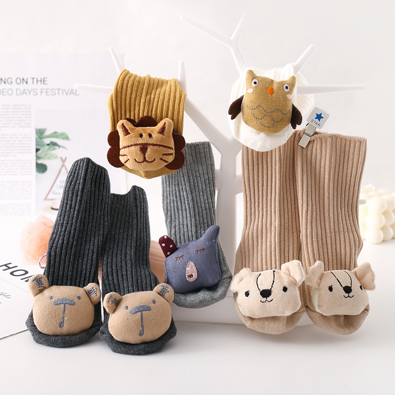 Tất cotton chống trượt thiết kế hình thú hoạt hình dễ thương cho bé