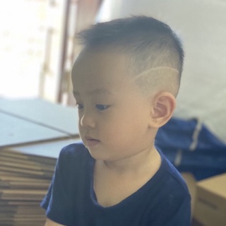 Tông đơ cắt tóc gia đình, tông đơ cắt tóc cho bé, chấn viền, chuyên nghiệp,nhỏ gọn, nhẹ, thiết kế kim loại