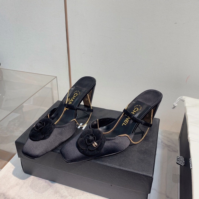 Giày cao gót nữ mũi vuông hoạ tiết đính bông hoa 𝘾𝙝𝙖𝙣𝙚𝙡 CN 𝘾𝙝𝙖𝙣𝙚𝙡