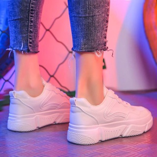 Giầy thể thao nữ màu trắng