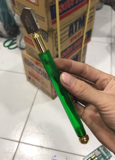 Dao cắt kiếng Cao cấp Wynn's
