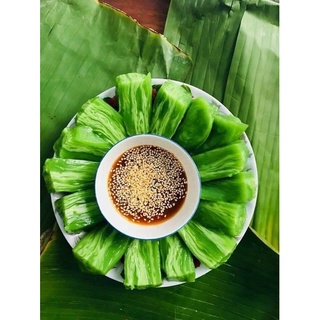 BÁNH ĐÚC GÂN LÁ DỨA
