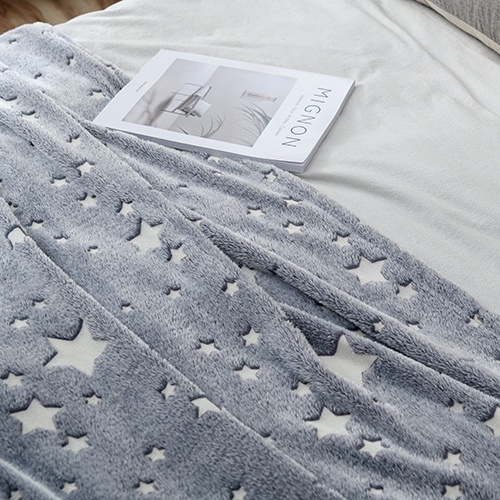 Chăn Dạ Quang Mềm Mại Thoải Mái Cho Người Lớn Và Trẻ Em