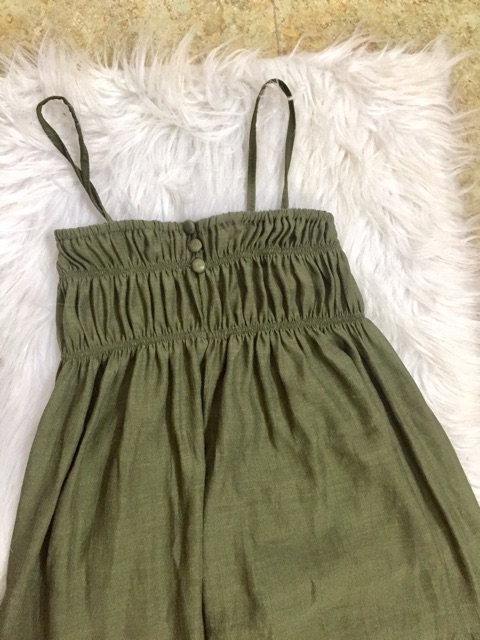 Đầm from rộng xuông chất đũi , bầu bí bon chen thoải mái nha