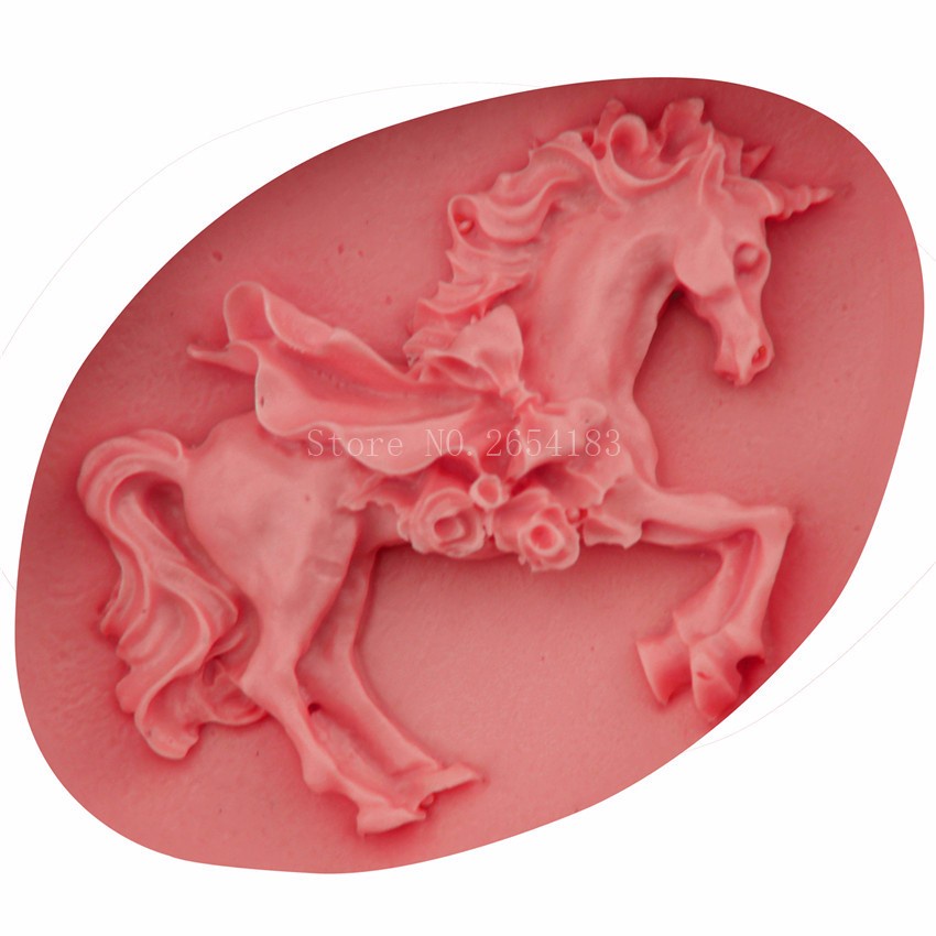 Khuôn Silicone Tạo Hình Làm Bánh Kẹo Hình Ngựa Gỗ 3D FQ3019