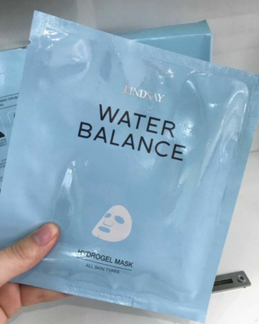 Hộp 10 miếng mặt nạ WATER BALANCE hãng LINDSAY đắp sau lăn kim, phi kim