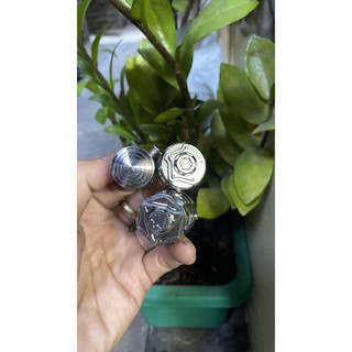 chụp giò đạp inox gắn xe máy