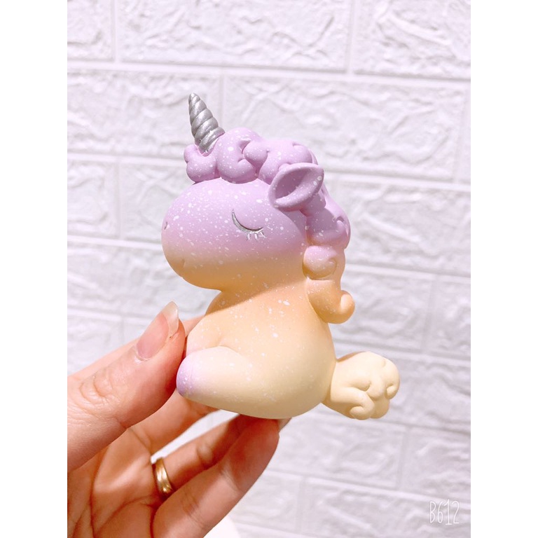 Ngựa 1 sừng vàng tím,xanh tím