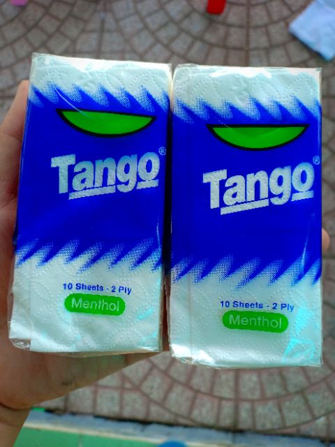 1 gói khăn giấy khô Tango hương bạc hà