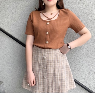 Chân váy xoè xếp li 1 bên màu nâu đính 3 nút big size 65-105kg